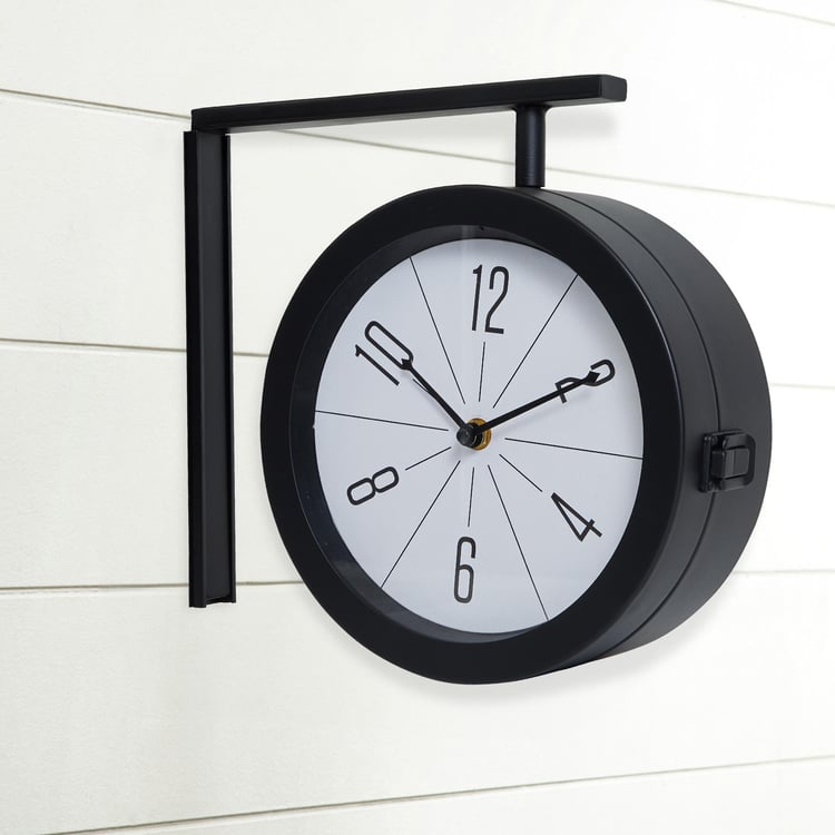 Casablanca Metal Modern Station Clock
