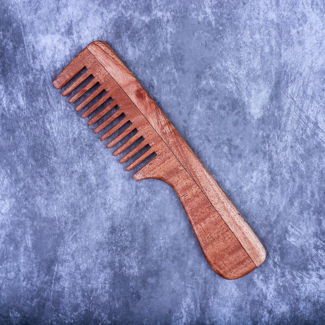 Neem Comb Handle WT