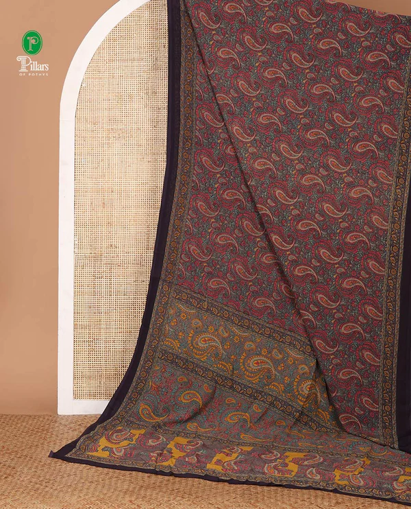 Maroon paisley design
