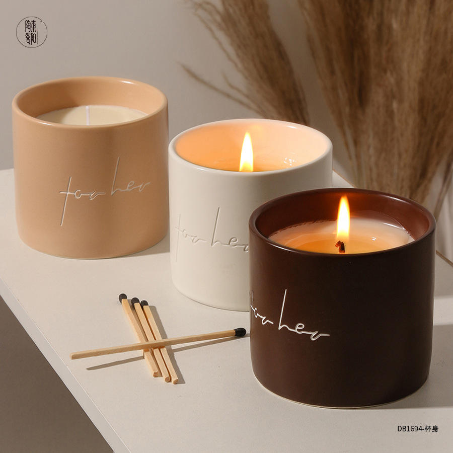 AIKUN Ceramic Jar Aromatherapy Candle – Luxury Soy Wax