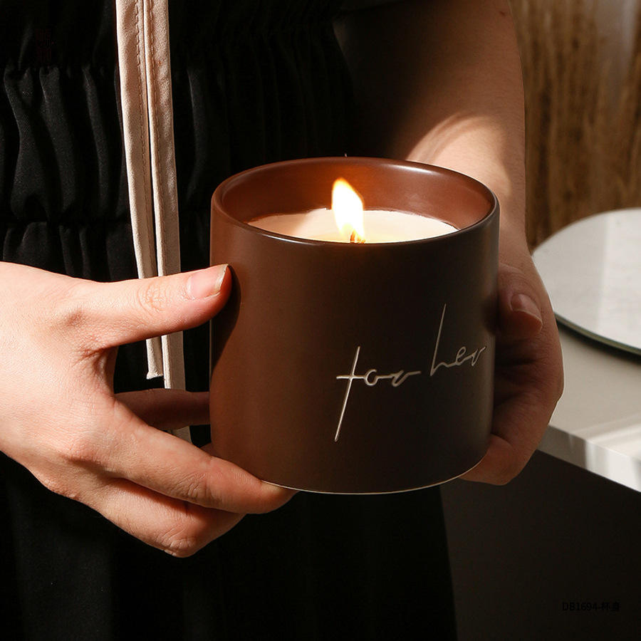AIKUN Ceramic Jar Aromatherapy Candle – Luxury Soy Wax