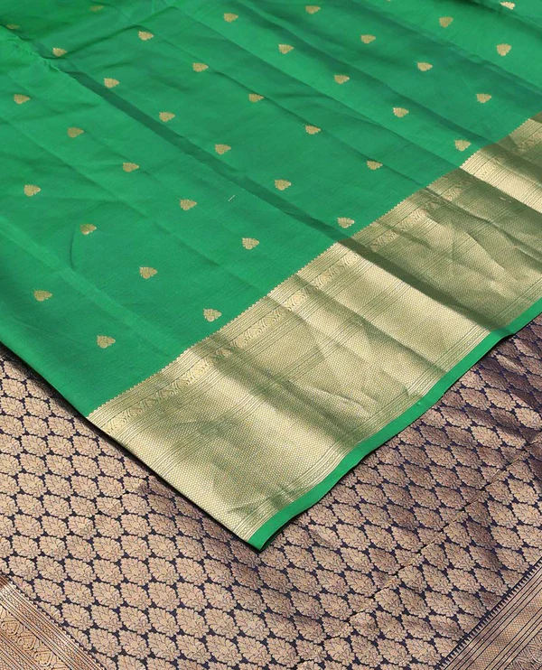 Green rettai manga buttas Vasundhara Lite Silk Mix Saree