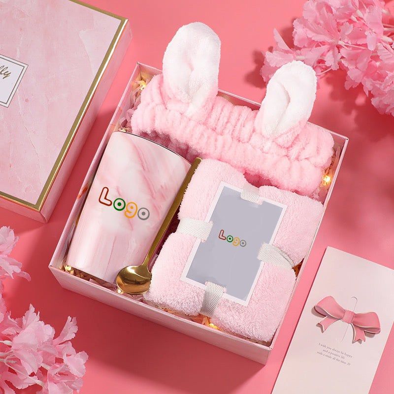 Towel & Ceramic Mug Gift Set – GSK 17